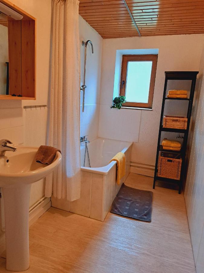 לה רושה - אן - ארדן Le Chalet - Maison De Vacances מראה חיצוני תמונה